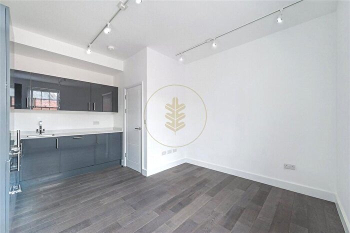 1 Bedroom Apartment To Rent In Loveridge Mews, West Hampstead, NW6