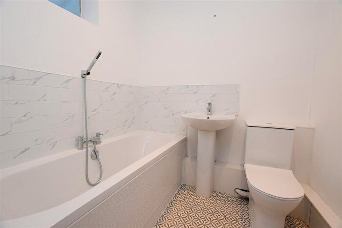 1 Bedroom Flat To Rent In Pevensey Road, St. Leonards-On-Sea, TN38