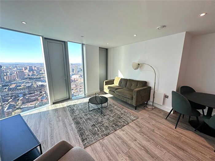 2 Bedroom Apartment To Rent In Thr, Silvercroft Street, Manchester, M15