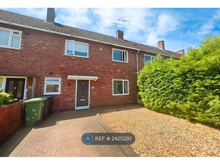 3 Bedroom Terraced House To Rent In Scott Road, Kenilworth, CV8