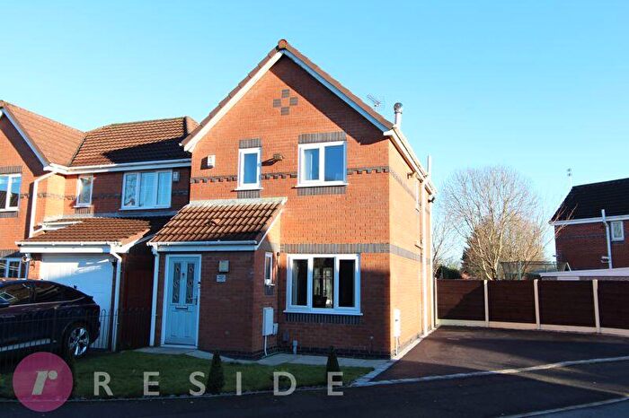 3 Bedroom Detached House For Sale In Springfield Street, Heywood, OL10