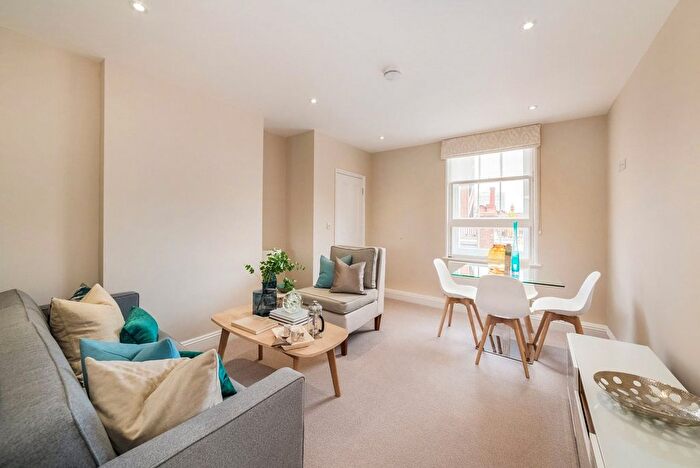 2 Bedroom Terraced House To Rent In Clarendon Flats, Balderton Street, W1K