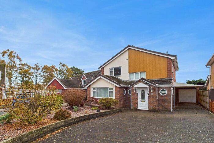 3 Bedroom Detached House For Sale In Lawn Drive, Upton, CH2