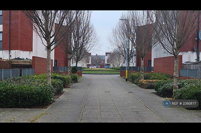 3 Bedroom Terraced House To Rent In Citizens Place, Manchester, M14