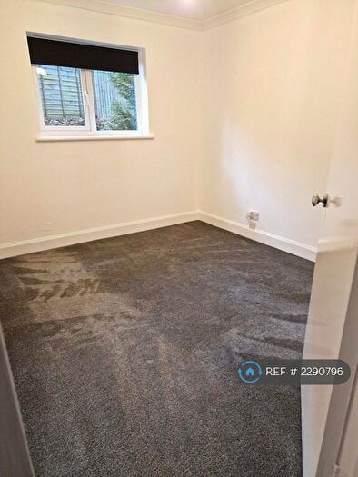 1 Bedroom Flat To Rent In Woodlands Court, Sandhurst, GU47