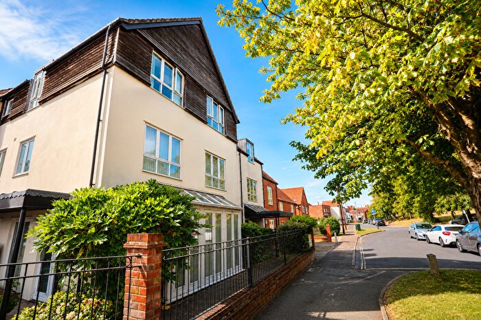 2 Bedroom Flat For Sale In Fairland Court, Wymondham, NR18
