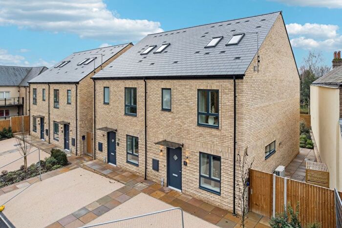 4 Bedroom Semi Detached House For Sale In Victoria Close, Rickmansworth, WD3