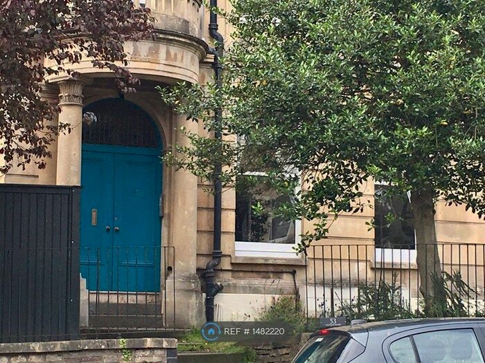 2 Bedroom Flat To Rent In Cotham Road, Bristol, BS6