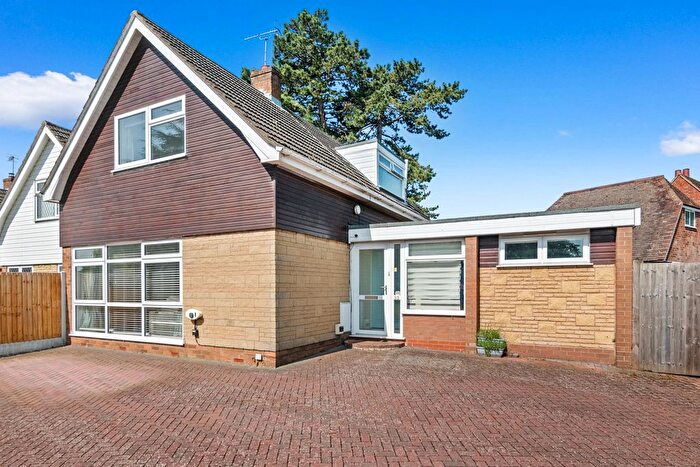 3 Bedroom Detached House For Sale In Bramley Avenue, St. John's, Worcester., WR2
