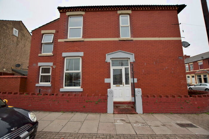 2 Bedroom Semi-Detached House To Rent In Banks Street, Blackpool, FY1