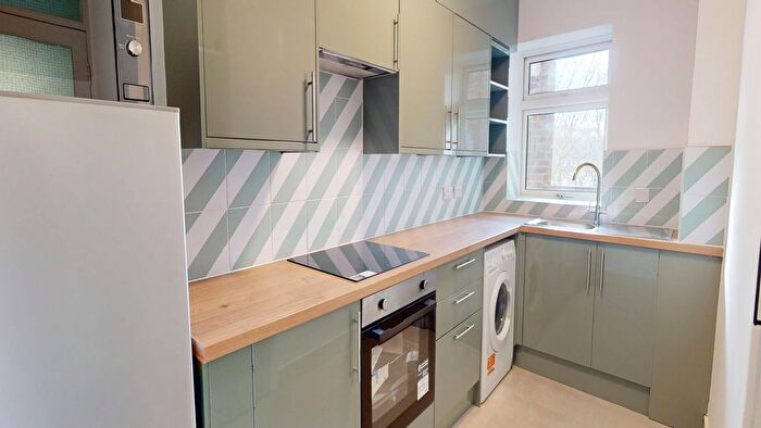 2 Bedroom Flat To Rent In Holland Road, Hove, BN3