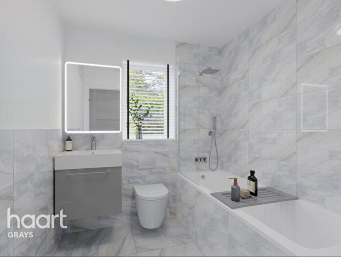 3 Bedroom Detached House For Sale In Grosvenor Road, Orsett, RM16