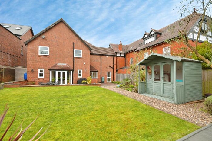5 Bedroom Detached House For Sale In Cromwell Road, Chesterfield, Derbyshire, S40