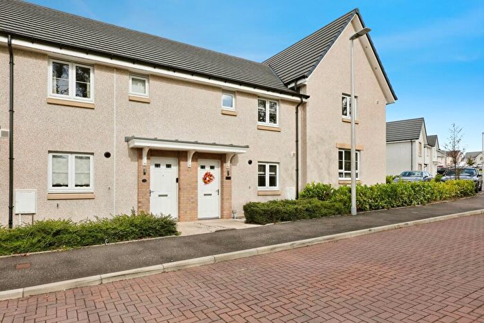 3 Bedroom Terraced House For Sale In The Heathers Wynd, Dunfermline, Fife, KY11