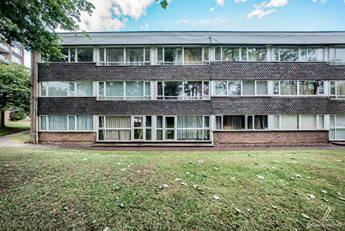 3 Bedroom Apartment For Sale In Elmwood Court, Pershore Road, Edgbaston, B5