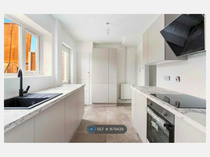 3 Bedroom Terraced House To Rent In Pancroft, Abridge, Romford, RM4