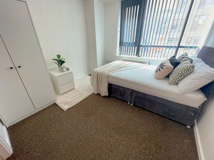 2 Bedroom Flat To Rent In Oldham Street, Liverpool, L1