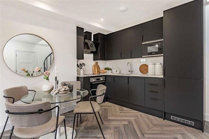 2 Bedroom Flat For Sale In Northbrook Road, London, SE13