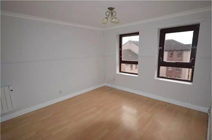 2 Bedroom Flat To Rent In Arklay Court, Dundee, DD3