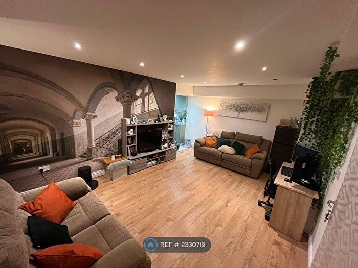 1 Bedroom Flat To Rent In Bower Place, Maidstone, ME16