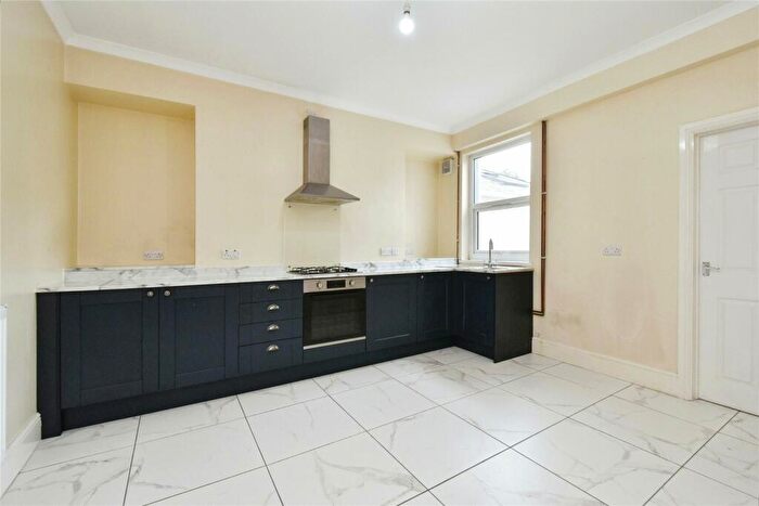 3 Bedroom End Of Terrace House For Sale In Pantyffynnon Road, Ammanford, Carmarthenshire, SA18