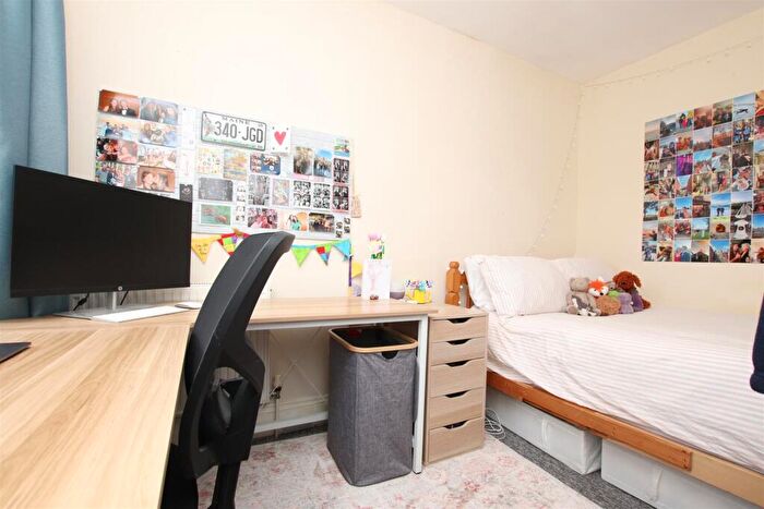 5 Bedroom Terraced House To Rent In Claude Avenue, Bath, BA2