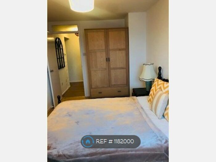 2 Bedroom Flat To Rent In Fl/, Glasgow, G4