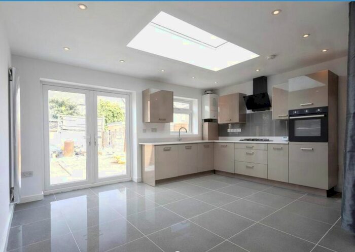 3 Bedroom Terraced House To Rent In Howard Road, Ilford, IG1