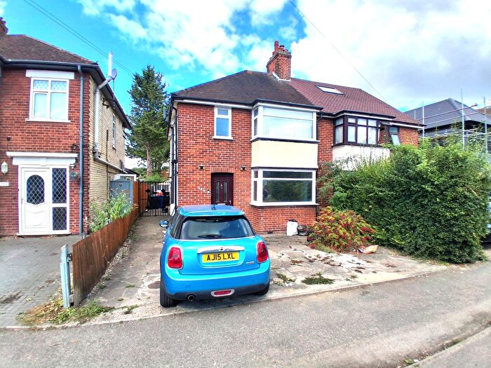 4 Bedroom Semi-Detached House To Rent In Perne Road, Cambridge, CB1