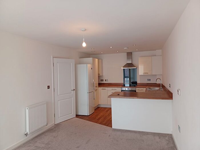 2 Bedroom Flat To Rent In Manchester Road, Altrincham, WA14