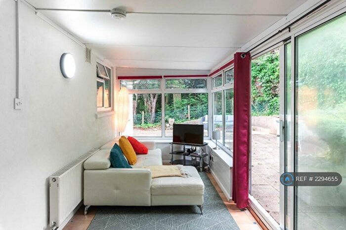 6 Bedroom Detached House To Rent In Wellsway, Bath, BA2