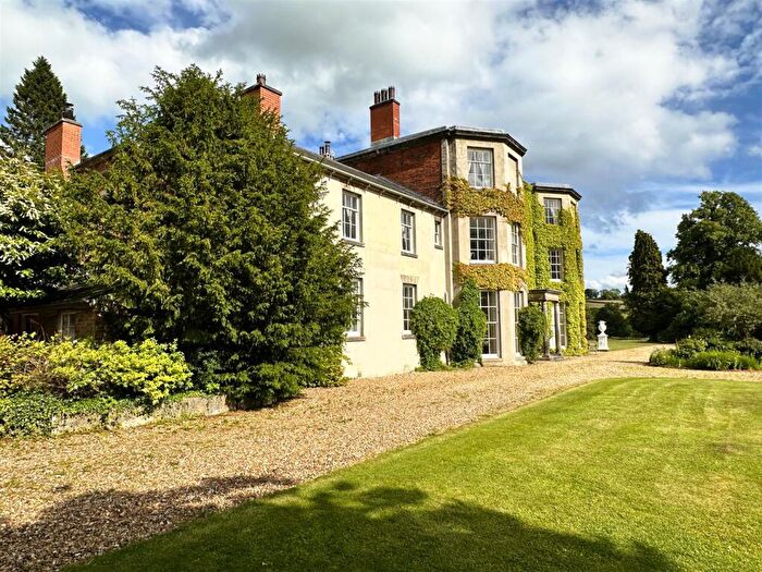 2 Bedroom Flat To Rent In Buxton Road, Sandybrook, DE6