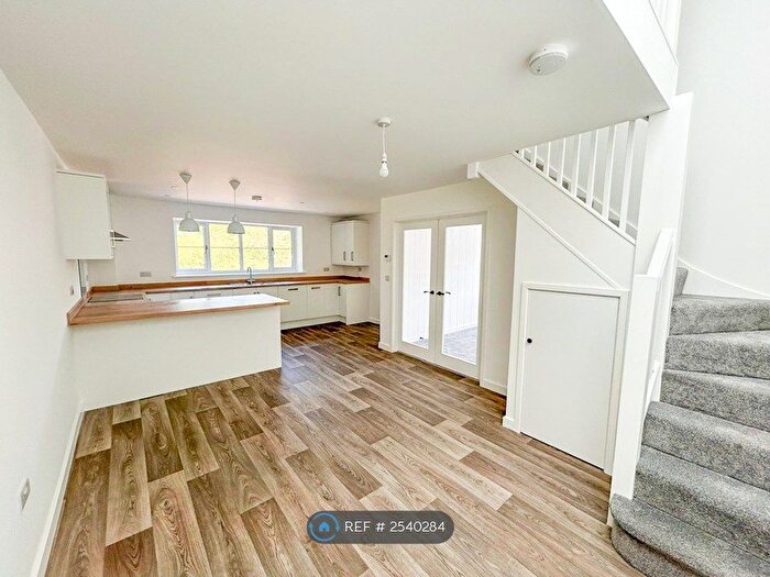 3 Bedroom Semi-Detached House To Rent In Hill Road, Sandford, Winscombe, BS25