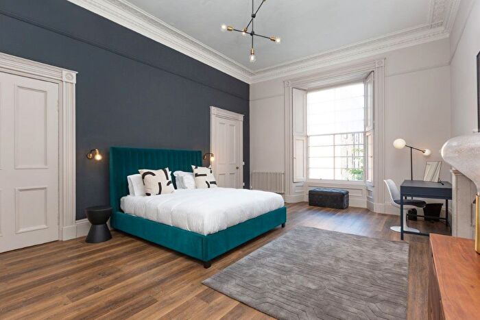 2 Bedroom Flat To Rent In Dundas Street, New Town, Edinburgh, EH3