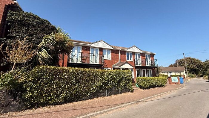 2 Bedroom Apartment To Rent In Sandbay, BS22