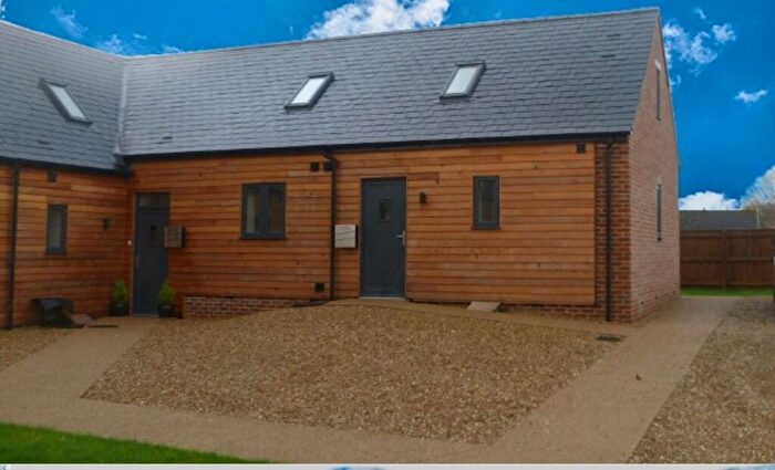 2 Bedroom Chalet To Rent In Fosse Way, Ilchester, BA22