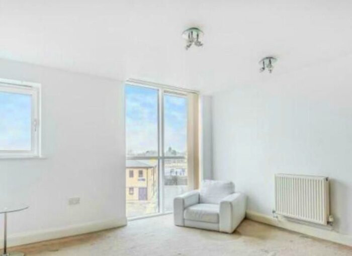 2 Bedroom Flat To Rent In London Road, Bicester, OX26