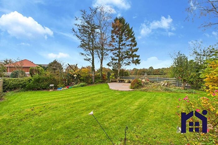 4 Bedroom End Of Terrace House For Sale In Washington Lane, Euxton, PR7