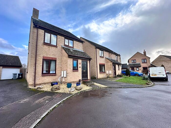 3 Bedroom House To Rent In Chetwynd Mead, Bampton, OX18