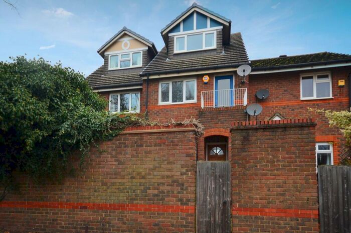 1 Bedroom Flat To Rent In Owen Walk London, SE20