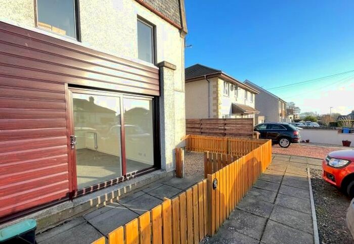 2 Bedroom Flat To Rent In St. Marys Road, Dundee, DD3