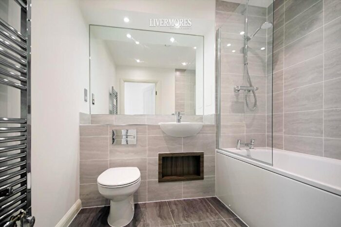 2 Bedroom Flat To Rent In Brewers Square, Dartford, DA1