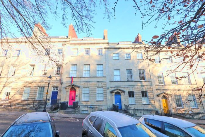 5 Bedroom Flat To Rent In Berkeley Square, Bristol, BS8