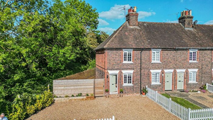 2 Bedroom End Of Terrace House For Sale In Pattenden Lane, Marden, Tonbridge, TN12