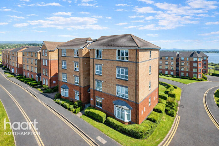 3 Bedroom Flat For Sale In Bedford Road, Northampton, NN1