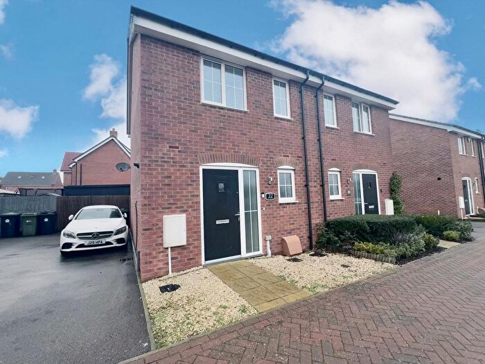 2 Bedroom Semi-Detached House For Sale In Fry Grove, Flitwick, MK45