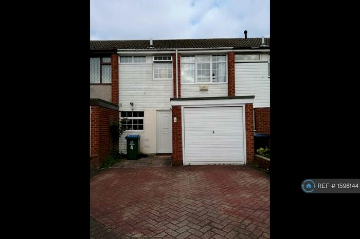 3 Bedroom Terraced House To Rent In Manfield Avenue, Coventry, CV2