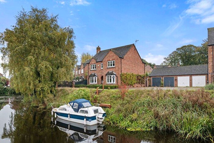 5 Bedroom Detached House For Sale In The Tramway, Outwell, Norfolk, PE14