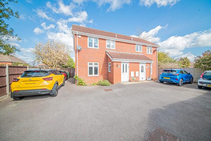 3 Bedroom Semi Detached House For Sale In Chestnut Avenue, Eastleigh, SO50