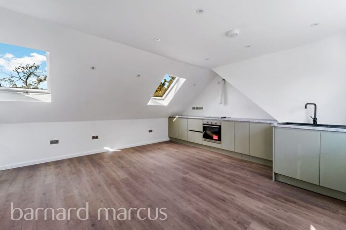 1 Bedroom Flat To Rent In Hounslow Road, Hanworth, Feltham, TW13